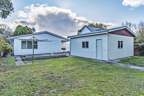 Photo of property in 2/86 Avonhead Road, Avonhead, Christchurch, 8042