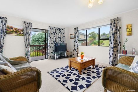 Photo of property in 1/74 Dalwhinnie Parade, Highland Park, Auckland, 2010