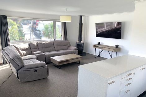 Photo of property in 34 Ranui Terrace, Tawa, Wellington, 5028