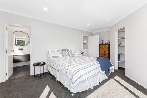 Photo of property in 59 Te Puia Drive, Aotea, Porirua, 5024