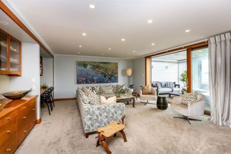 Photo of property in 39 Fillis Street, New Plymouth, 4310
