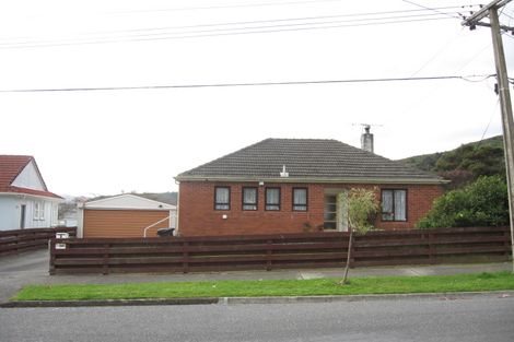 Photo of property in 17 Cleland Crescent, Naenae, Lower Hutt, 5011