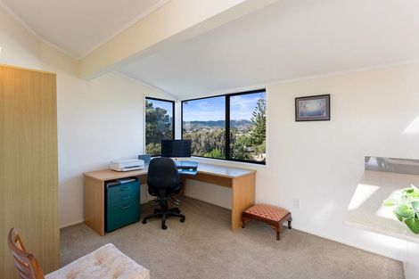 Photo of property in 18 Ara Kuaka, Waikanae Beach, Waikanae, 5036