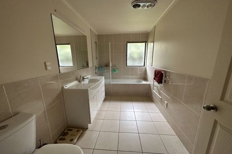 Photo of property in 1 Fernbank Lane, Greenhithe, Auckland, 0632