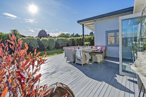 Photo of property in 31 Broadway Avenue, Waikuku Beach, 7473