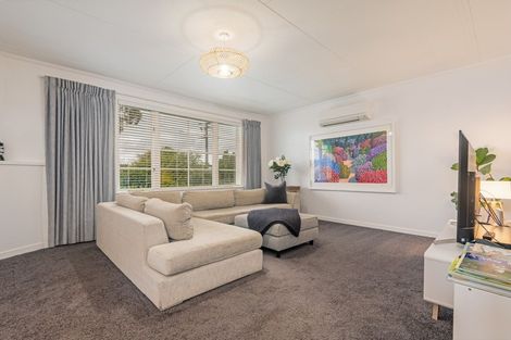 Photo of property in 10 Paterson Street, Pahiatua, 4910