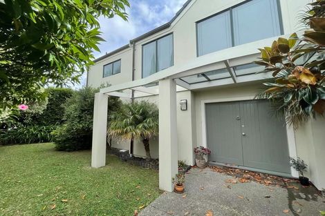 Photo of property in 2/31 Eversleigh Road, Belmont, Auckland, 0622