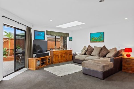 Photo of property in 32 Aranui Drive, Papamoa Beach, Papamoa, 3118