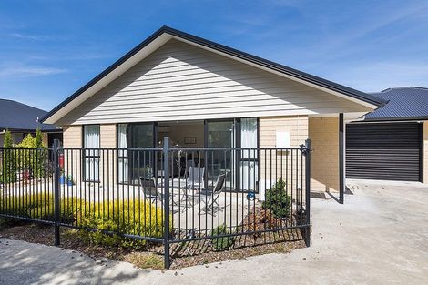 Photo of property in 15 Thomson Street, West End, Palmerston North, 4412