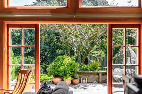 Photo of property in 56 View Road, Houghton Bay, Wellington, 6023