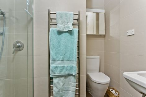 Photo of property in 20 Kallista Place, Browns Bay, Auckland, 0630