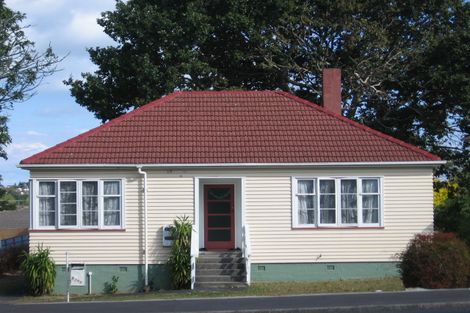 Photo of property in 3192 Great North Road, New Lynn, Auckland, 0600