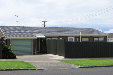 Photo of property in 2/47 Rawhiti Road, One Tree Hill, Auckland, 1061