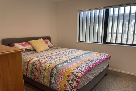 Photo of property in 8 Rauriki Lane, Rosehill, Papakura, 2113