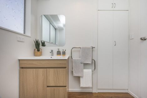 Photo of property in 18 Capri Place, Awapuni, Palmerston North, 4412