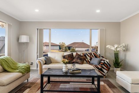 Photo of property in 24 Goh Place, Manurewa, Auckland, 2105