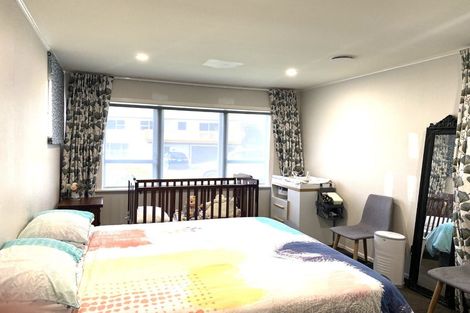 Photo of property in 10 Woodman Drive, Tawa, Wellington, 5028