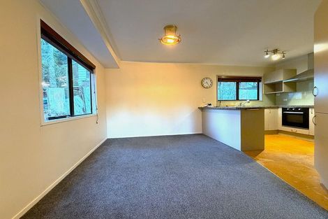 Photo of property in 52 Hiwihau Place, Glenfield, Auckland, 0629