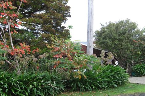 Photo of property in 6 Grovelands Way, Titirangi, Auckland, 0604