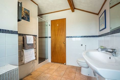 Photo of property in 1 Tiri View Place, Waiake, Auckland, 0630