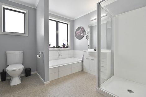 Photo of property in 14 Waitaha Place, Clive, 4102