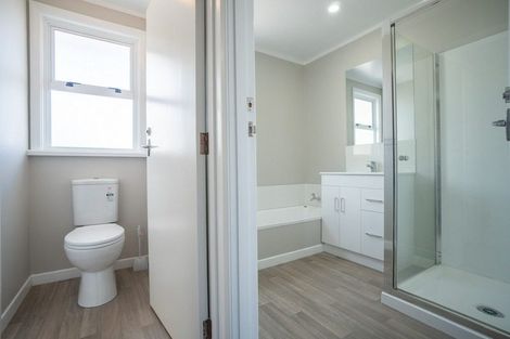 Photo of property in 655 Featherston Street, Roslyn, Palmerston North, 4414