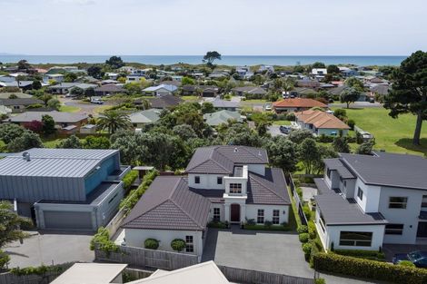Photo of property in 12 Ella Place, Papamoa Beach, Papamoa, 3118