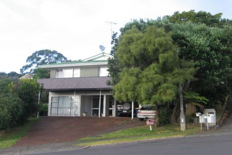 Photo of property in 28 Gretel Place, Hillcrest, Auckland, 0627