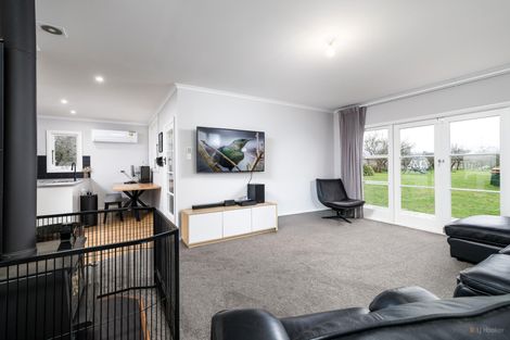 Photo of property in 58 Timaru Road, Waimate, 7924