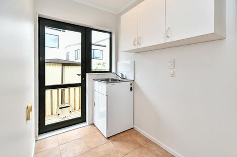 Photo of property in 15 Rathmar Drive, Manurewa, Auckland, 2105