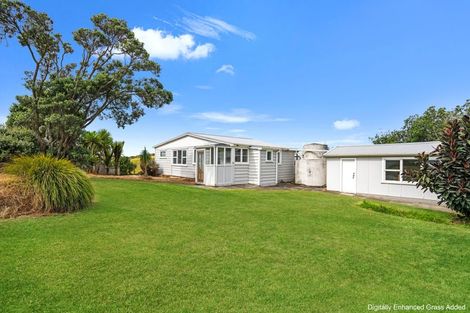 Photo of property in 125 Rehutai Road, Baylys Beach, Dargaville, 0377