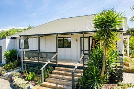 Photo of property in 235 Devich Road, Mangawhai, Kaiwaka, 0573