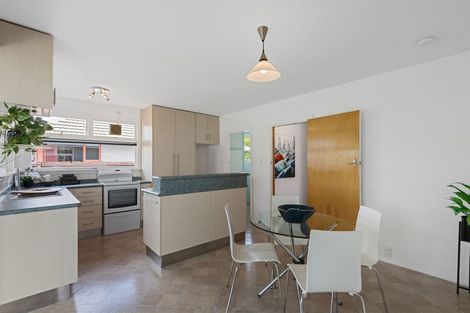 Photo of property in 10 Cotswold Avenue, Bishopdale, Christchurch, 8053