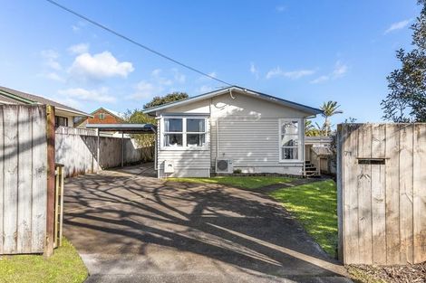 Photo of property in 71b Red Beach Road, Red Beach, 0932