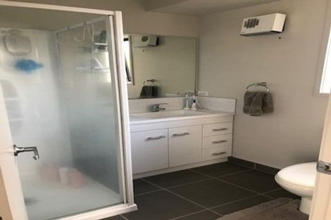 Photo of property in 140 Doncaster Drive, Papamoa Beach, Papamoa, 3118