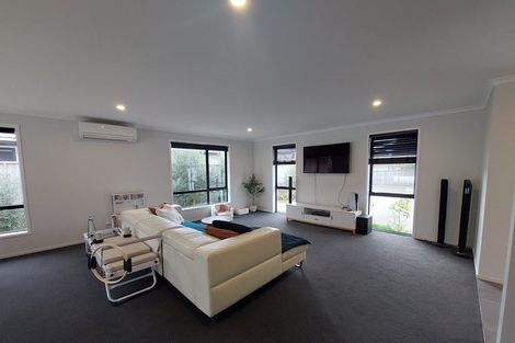 Photo of property in 6 Pa Tuna Lane, Hurdon, New Plymouth, 4310