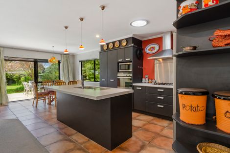 Photo of property in 16 Harbour View Road, Point Wells, Warkworth, 0986