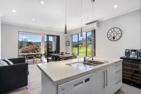 Photo of property in 124 Augusta Drive, Pauanui, Hikuai, 3579