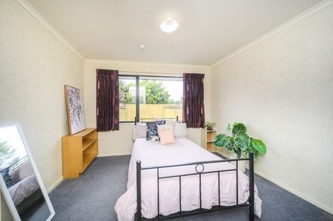 Photo of property in 20 Boston Parade, Kelvin Grove, Palmerston North, 4414