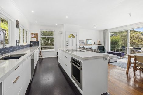 Photo of property in 81 Severn Street, Island Bay, Wellington, 6023