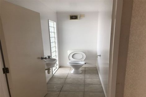 Photo of property in 46a Staveley Avenue, Mount Roskill, Auckland, 1041