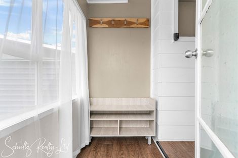 Photo of property in 9 Whaka Street, Maungaturoto, 0520