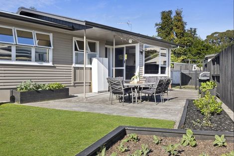 Photo of property in 70 Mears Road, St Andrews, Hamilton, 3200