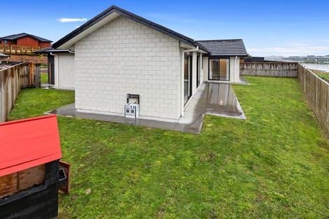 Photo of property in 11 Waikaka Place, Rototuna North, Hamilton, 3210