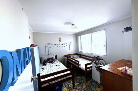 Photo of property in 18 Funnell Place, Manurewa, Auckland, 2102