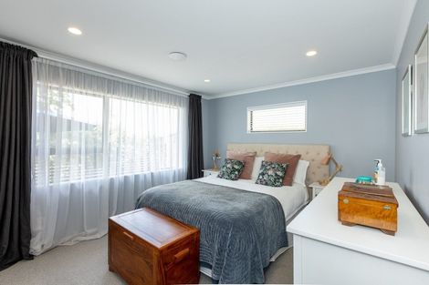 Photo of property in 18 Neeve Road, Taradale, Napier, 4112