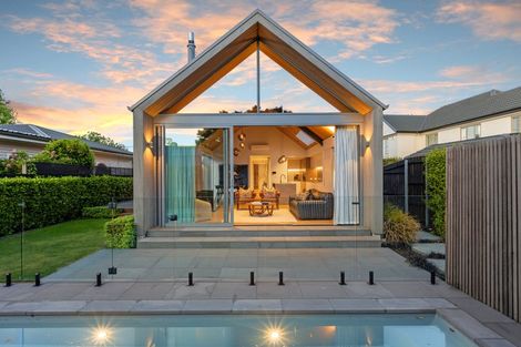 Photo of property in 3 Ngahere Street, Fendalton, Christchurch, 8041