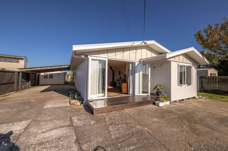 Photo of property in 14 Coates Street, Westport, 7825