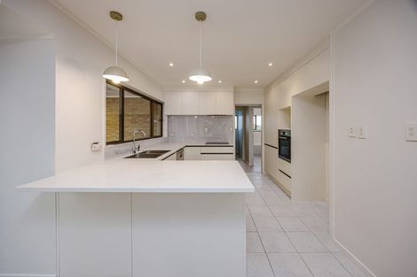 Photo of property in 3 Tilia Place, Totara Heights, Auckland, 2105