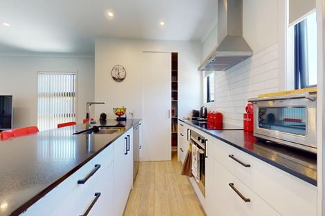 Photo of property in 6 Fuller Close, Levin, 5510